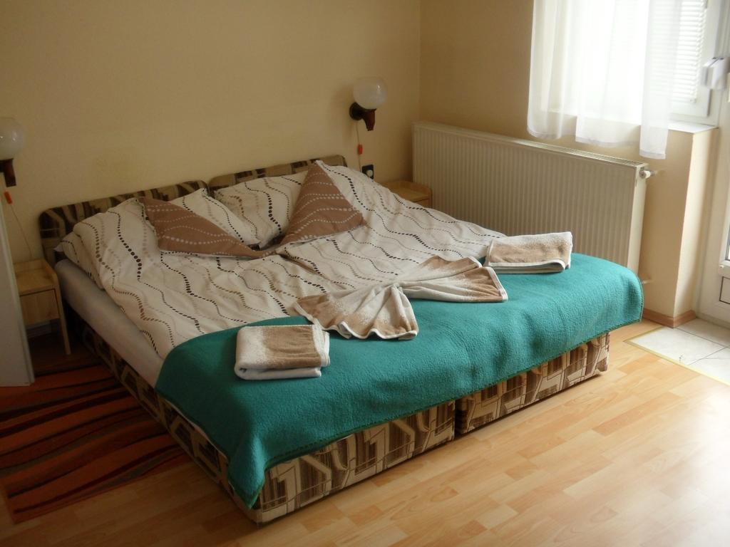 Friends Villa Apartments Hévíz الغرفة الصورة