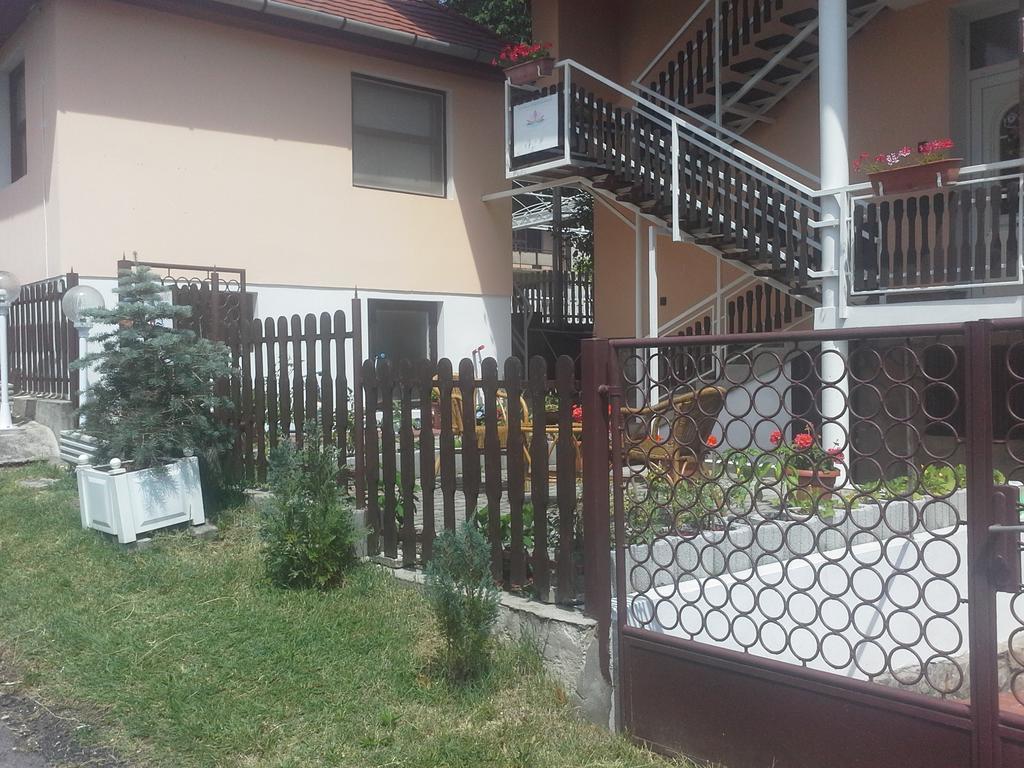 Friends Villa Apartments Hévíz المظهر الخارجي الصورة