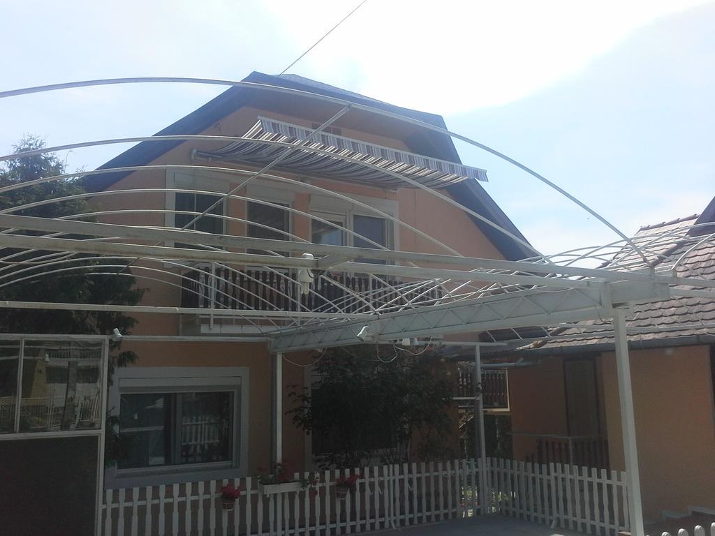 Friends Villa Apartments Hévíz المظهر الخارجي الصورة